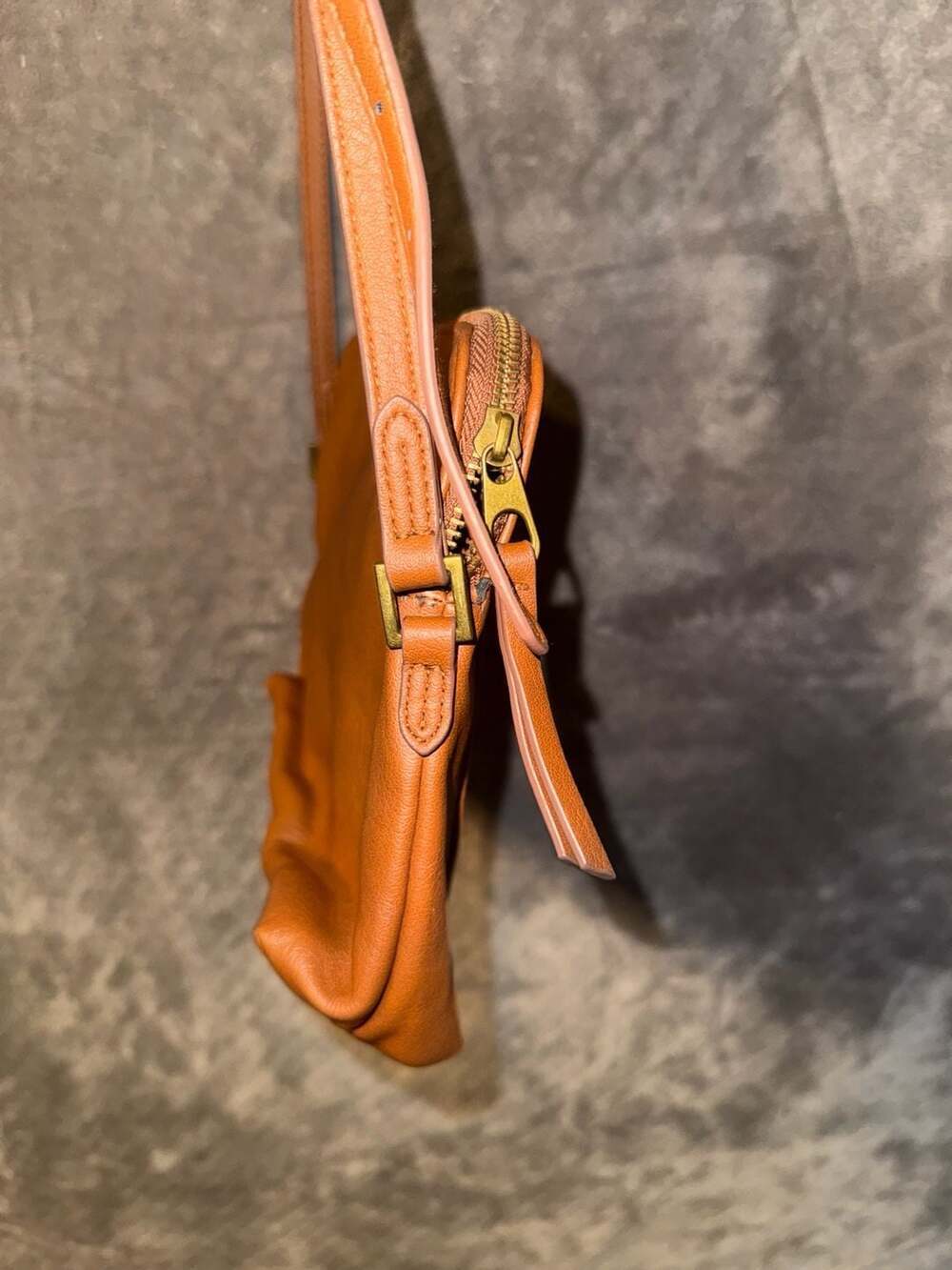 Universal Thread Brown Faux Leather Crossbody Bag - Picture 8 of 10